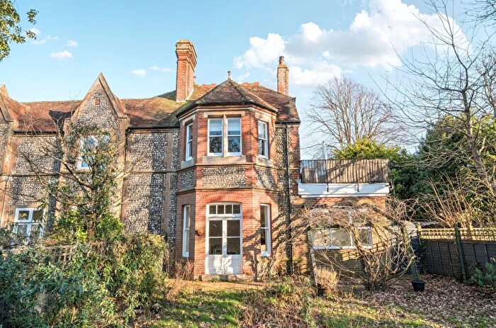 1 Bedroom Flat For Sale In Walton Lane, Bosham, PO18