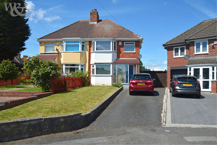 3 Bedroom Semi-Detached House For Sale In Whitminster Avenue, Birmingham, B24