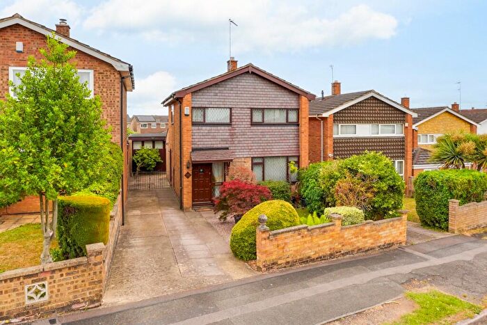 3 Bedroom Detached House For Sale In , Bramble Close, Kettering, NN16