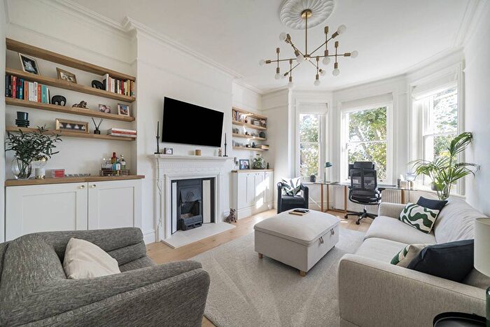 3 Bedroom Flat For Sale In Elgin Avenue, Maida Vale, London, W9