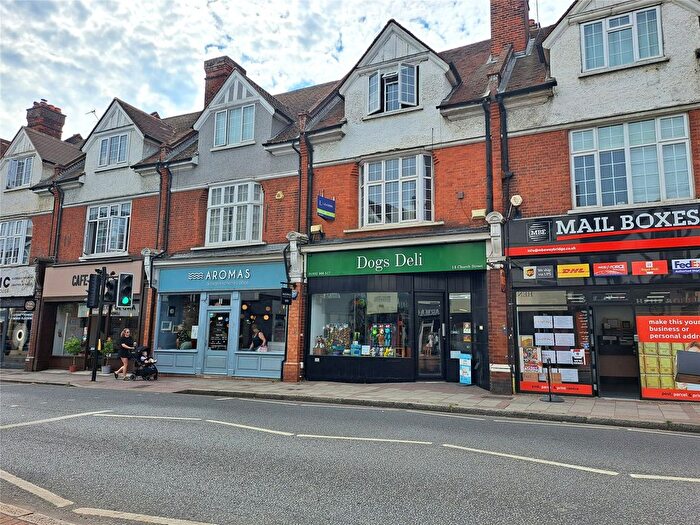 3 Bedroom Flat To Rent In Church Street, Weybridge, KT13