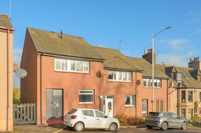 3 Bedroom End Of Terrace House For Sale In King Street, Inverkeithing, KY11