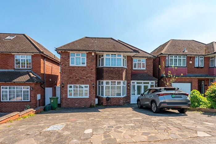 4 Bedroom Semi Detached House For Sale In The Paddocks, Wembley, HA9