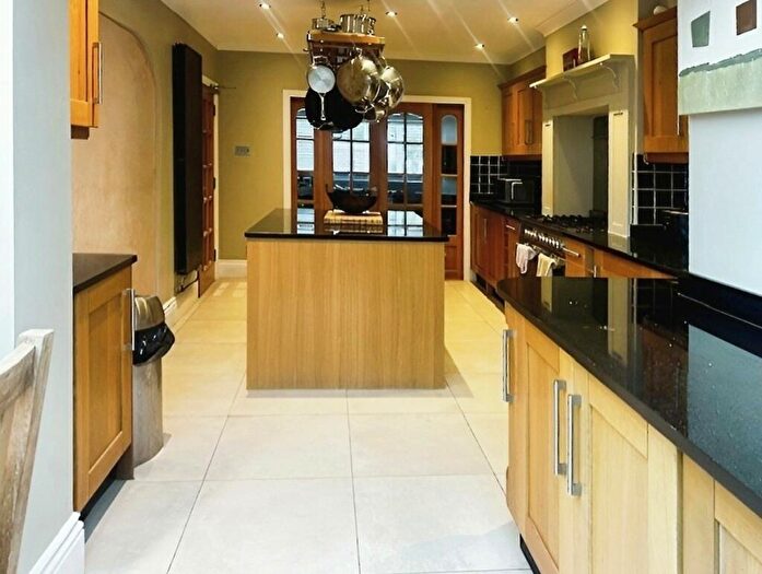 1 Bedroom Semi-Detached House To Rent In Oakhurst Rise, Carshalton, SM5
