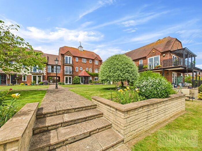 2 Bedroom Apartment For Sale In West Quay, Abingdon, OX14