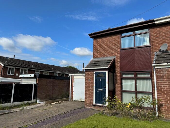 2 Bedroom Semi-Detached House To Rent In Lever Bridge Place, Bolton, BL3