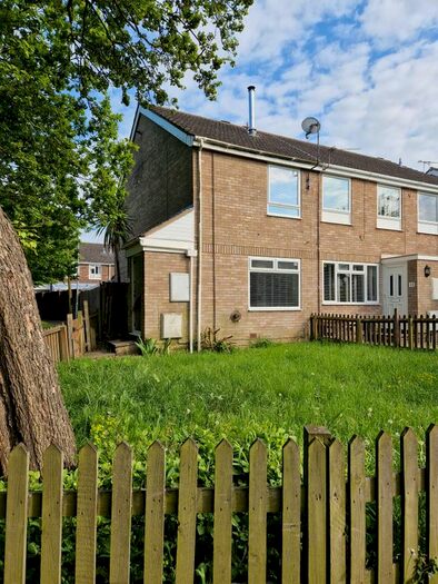 2 Bedroom End Of Terrace House To Rent In Metcalfe Lane, Cambridge, CB24