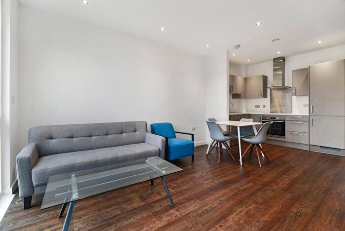 1 Bedroom Apartment To Rent In Shackleton Way, London, London, E16