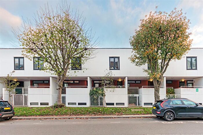 2 Bedroom Flat For Sale In Mansfield Road, Hampstead, NW3