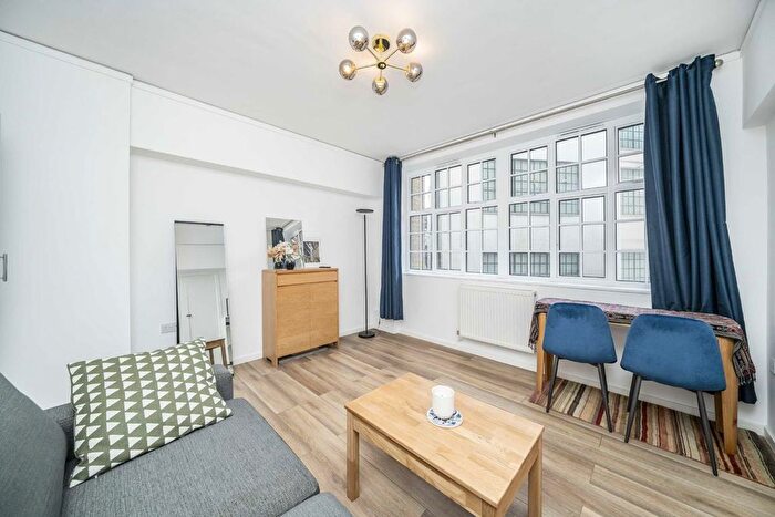 Studio For Sale In Woburn Place, Bloomsbury, WC1H