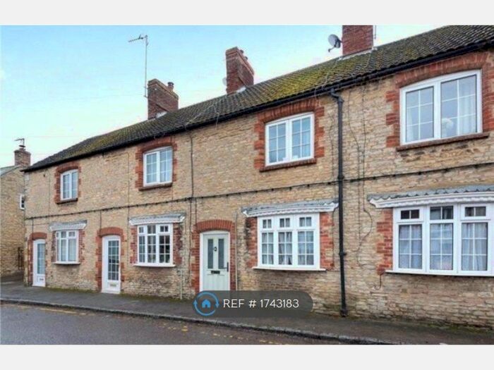 2 Bedroom Terraced House To Rent In High Street, Bozeat, Wellingborough, NN29