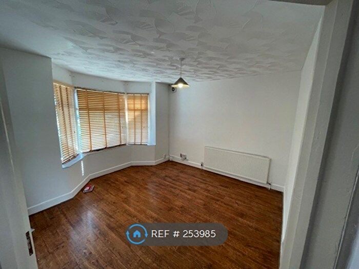 1 Bedroom Flat To Rent In Swaythling, Southampton, SO16