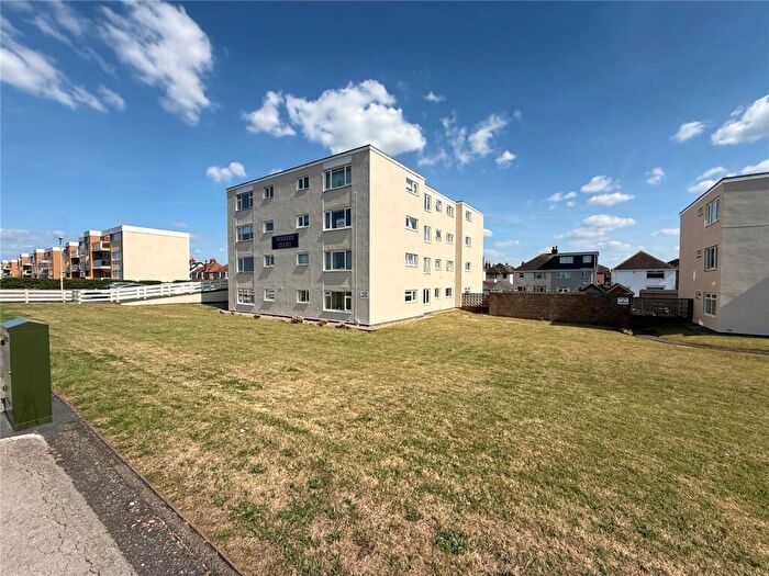 1 Bedroom Flat For Sale In Queens Promenade, Thornton-Cleveleys, Lancashire, FY5