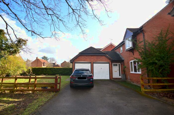 4 Bedroom House To Rent In Constable Drive, Barton Seagrave, Kettering, NN15