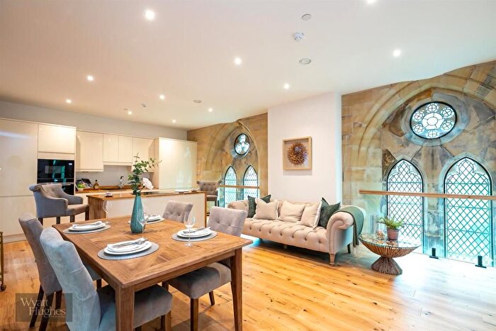 3 Bedroom Maisonette To Rent In Rye Road, Hawkhurst, TN18