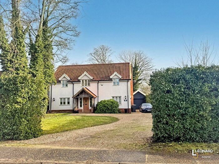 4 Bedroom Detached House For Sale In Shropham Road, Great Hockham, IP24