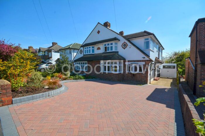 4 Bedroom House To Rent In Stoneleigh Park Road, Stoneleigh, Epsom, Surrey, KT19