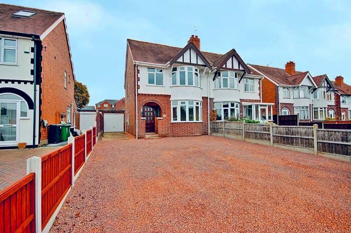 3 Bedroom Semi-Detached House To Rent In Newtown Road, Worcester, WR5