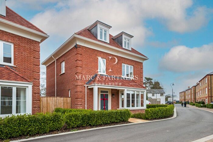 5 Bedroom Detached House To Rent In Sassoon Drive, Barnett, EN4