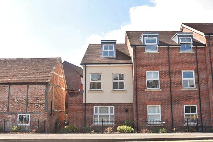 1 Bedroom Apartment For Sale In Germain Street, Chesham, Buckinghamshire, HP5