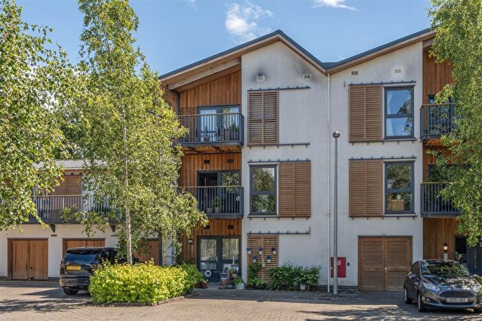 1 Bedroom Apartment For Sale In Roman Way, Hanham, Bristol, BS15