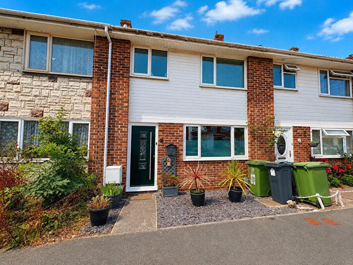 3 Bedroom Terraced House For Sale In Farmlea Road, Watersedge Park, Portsmouth, PO6