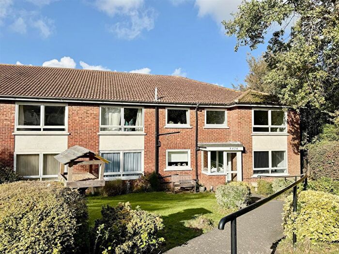 1 Bedroom Flat To Rent In The Grove, Bexhill-On-Sea, TN39