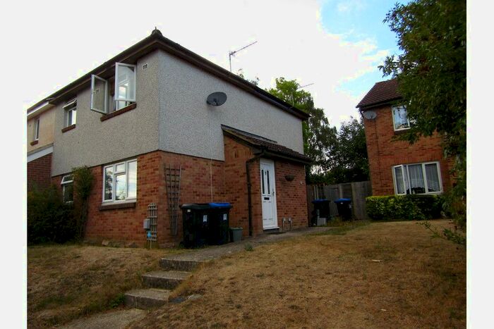 1 Bedroom End Of Terrace House To Rent In Wych Hill Park, Hook Heath, Woking, GU22