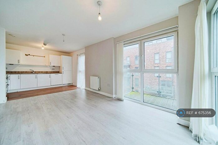 2 Bedroom Flat To Rent In Keele House, Dagenham, RM8