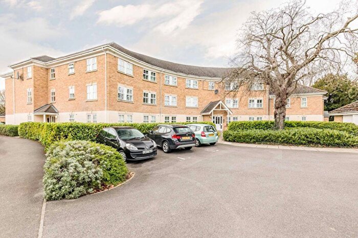 1 Bedroom Flat To Rent In Hurworth Avenue, Slough, SL3