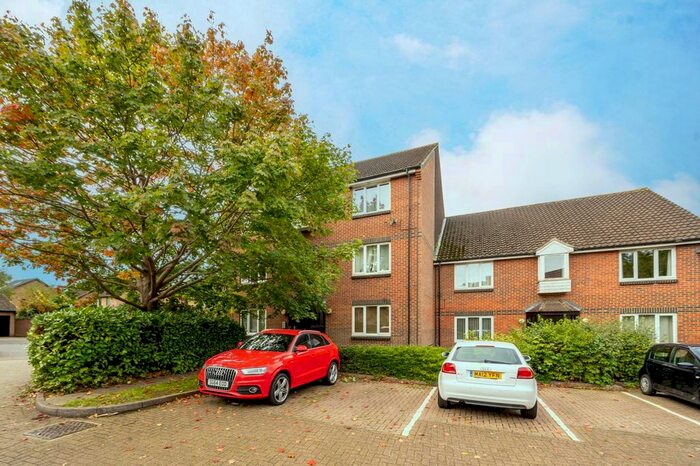 1 Bedroom Flat To Rent In Dairymans Walk, Guildford, GU4