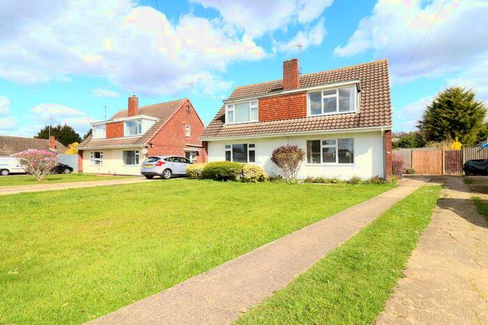 3 Bedroom Semi-Detached House To Rent In Barnacre Drive, Gloucester, GL3