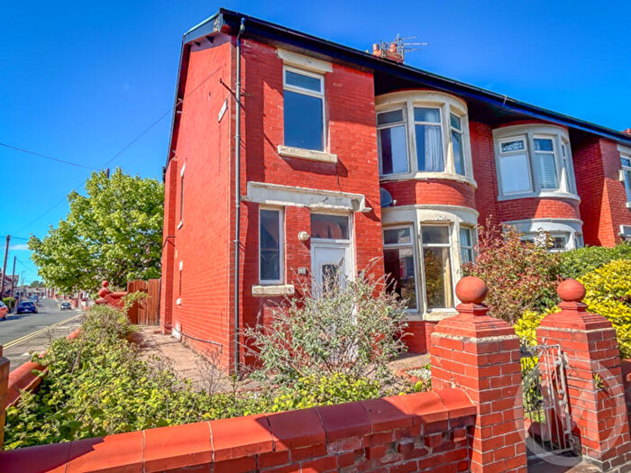 4 Bedroom Semi-Detached House For Sale In Gloucester Avenue, Blackpool, FY1