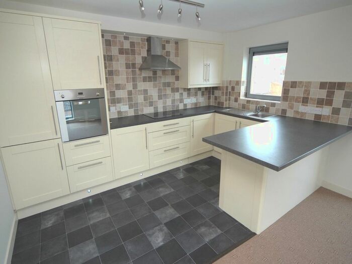 2 Bedroom Flat To Rent In Biscop House, Sunderland, Sunniside, SR1