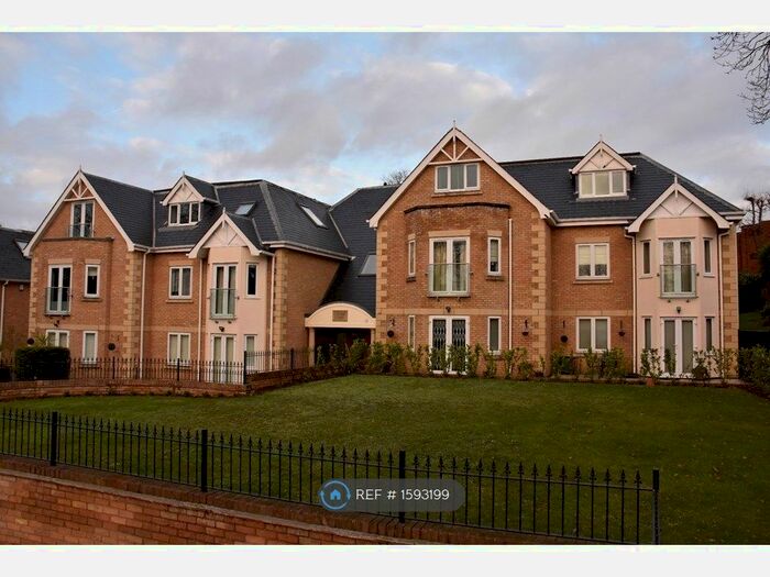 2 Bedroom Flat To Rent In Connor Court, Enfield, EN2