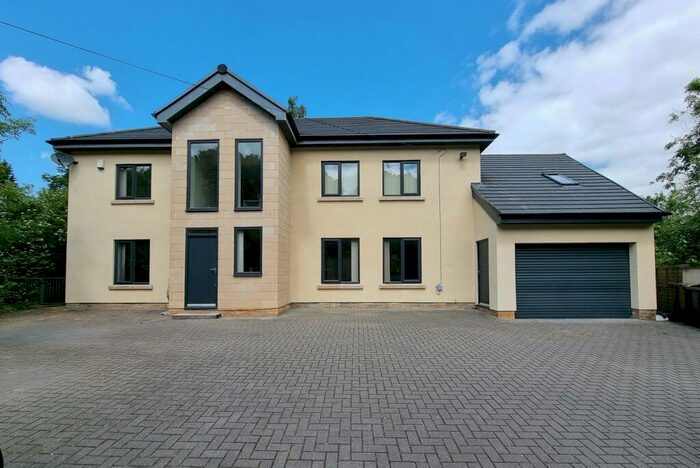 5 Bedroom Detached House To Rent In Ring Road, Moortown, Leeds, LS17