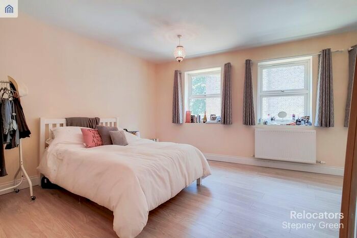 4 Bedroom Semi-detached House To Rent In Mile End Place, London, E1