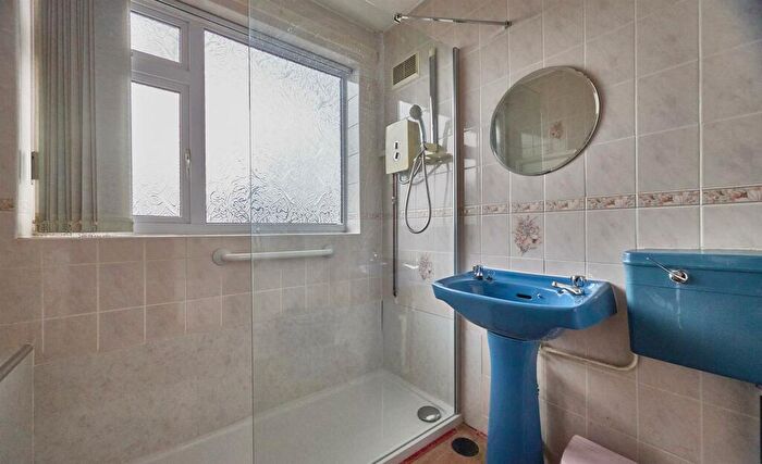 3 Bedroom Detached House For Sale In Farneway, Hinckley, LE10