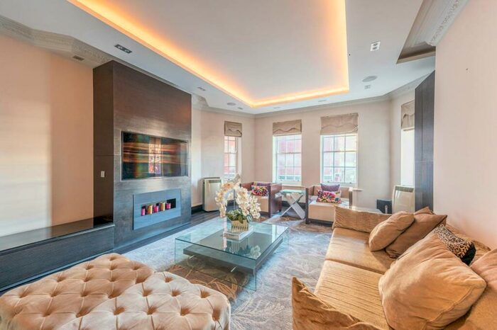 4 Bedroom Flat To Rent In St Johns Wood Road, St John's Wood, London, NW8
