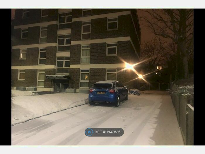 2 Bedroom Flat To Rent In Upper Richmond Road, London, SW15