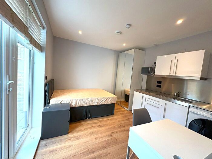 Studio To Rent In Long Drive, Acton, W3