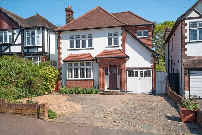 3 Bedroom Detached House For Sale In Tycehurst Hill, Loughton, Essex, IG10