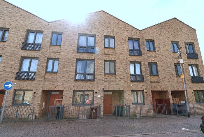 4 Bedroom Terraced House To Rent In Baynes Crescent, Dagenham, RM10