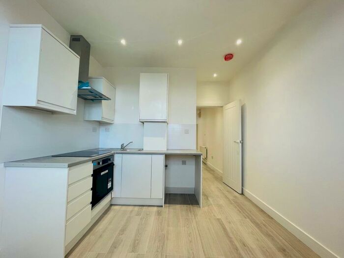 1 Bedroom Flat To Rent In Carters Green, West Bromwich, B70
