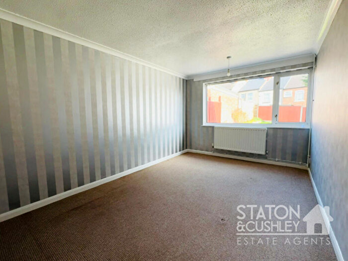 2 Bedroom Detached Bungalow For Sale In Westhill Park, Mansfield Woodhouse, NG19