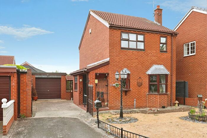 3 Bedroom Detached House For Sale In Thornhill Road, Harworth, Doncaster, DN11
