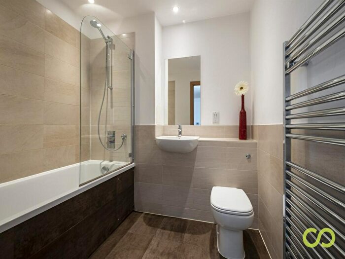 2 Bedroom Flat To Rent In Compton House, Sussex Way, Holloway, N7