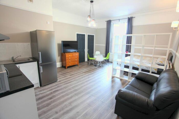 1 Bedroom Flat To Rent In Upper Parliament Street, Toxteth, Liverpool, L8