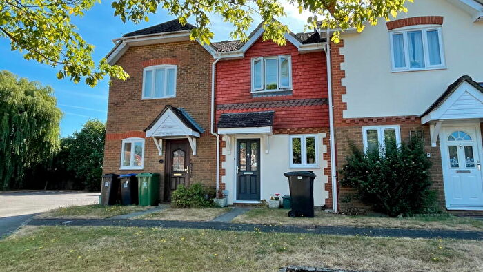 2 Bedroom Terraced House To Rent In Old School Place, Woking, GU22