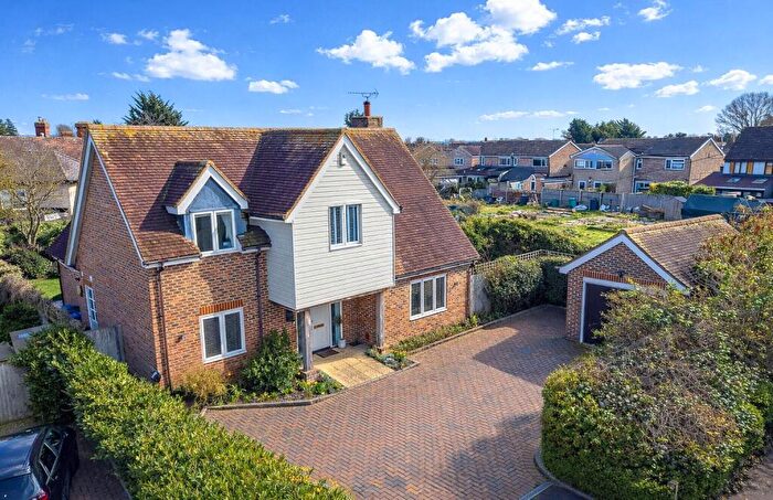 3 Bedroom Detached House For Sale In Little Lane, Pirton, SG5